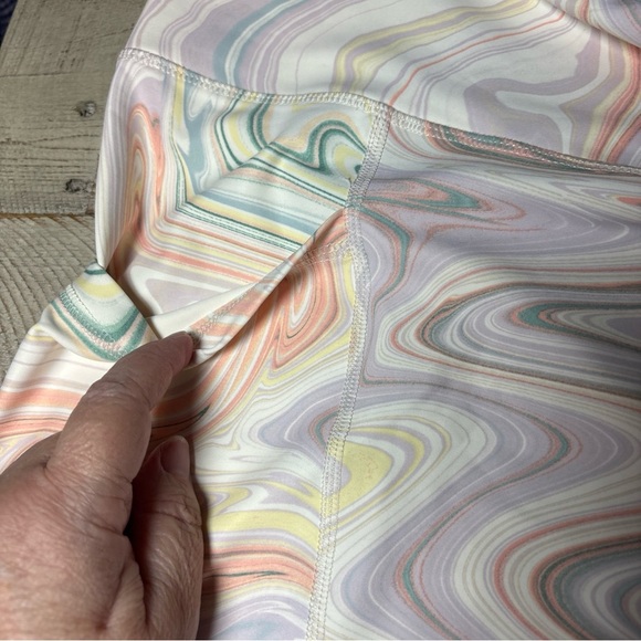 Old Navy High Waisted Powersoft Biker 6"  Plus Size 4X Pastel Swirl Shorts - Picture 8 of 15